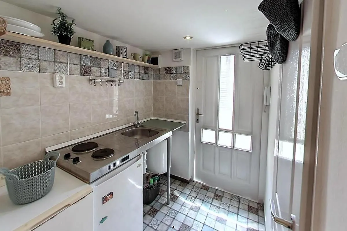 Apartment Cute Studio In City Center. Capsule Apartment! Budapest